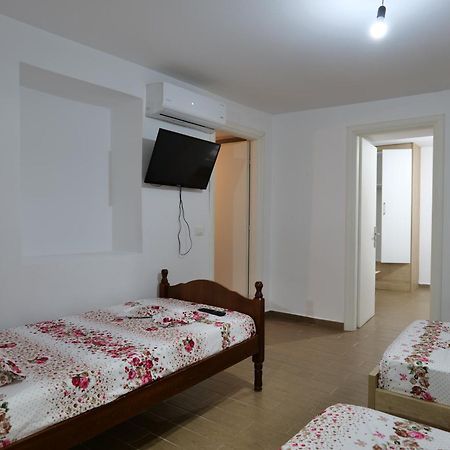 Hermes Elite Apartments Sarandë 外观 照片