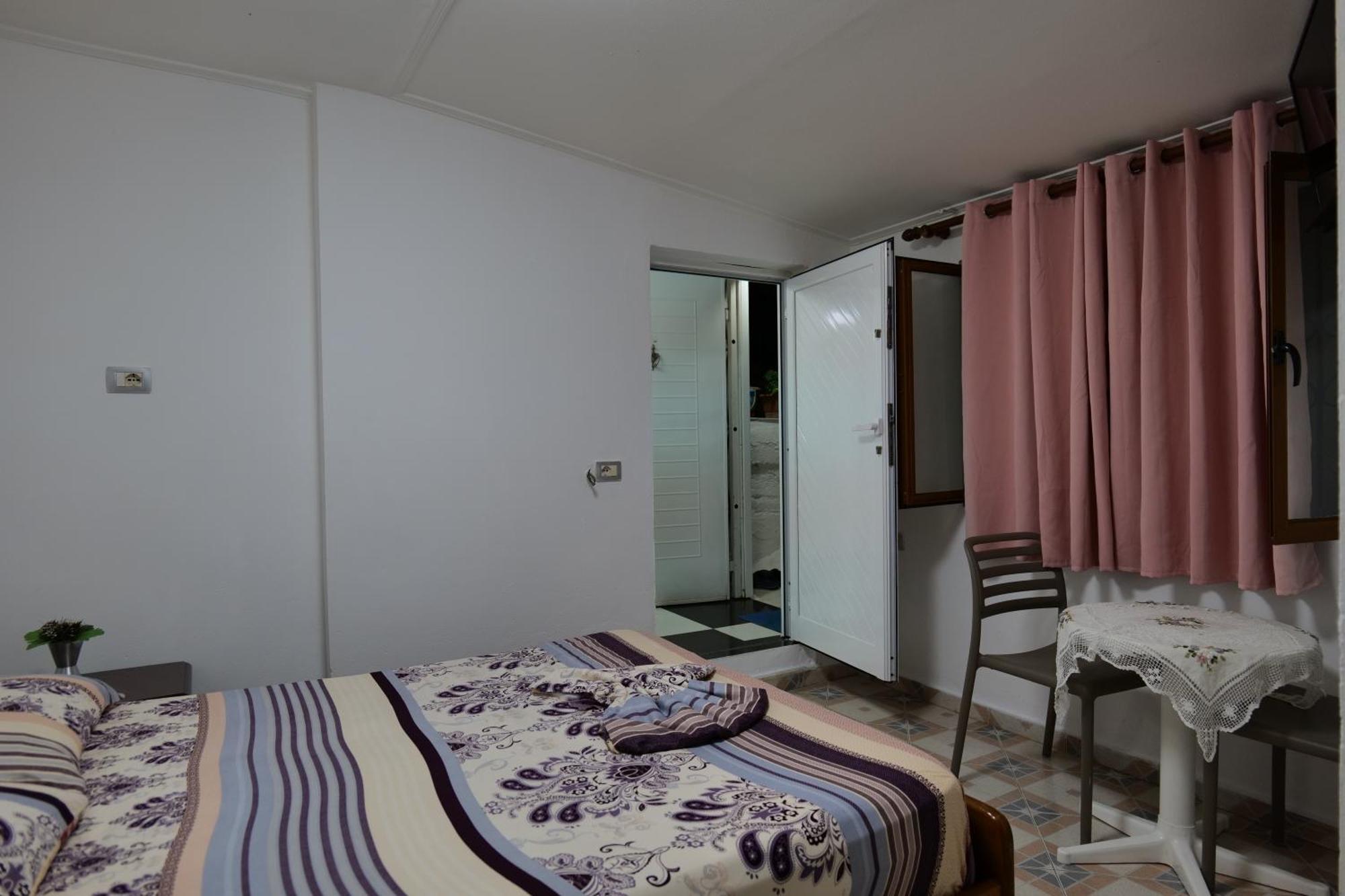 Hermes Elite Apartments Sarandë 外观 照片