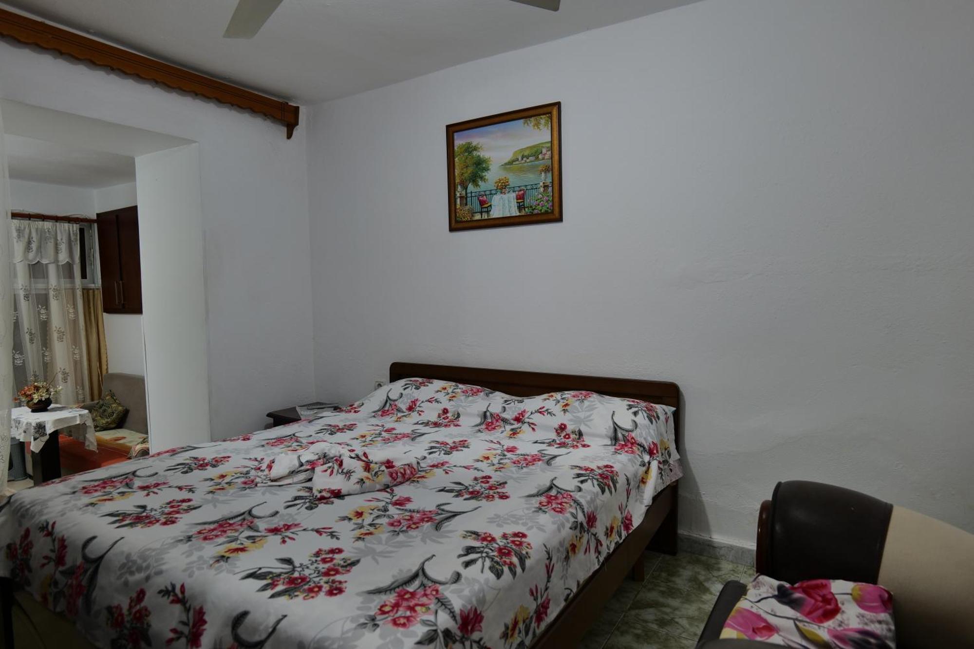 Hermes Elite Apartments Sarandë 外观 照片