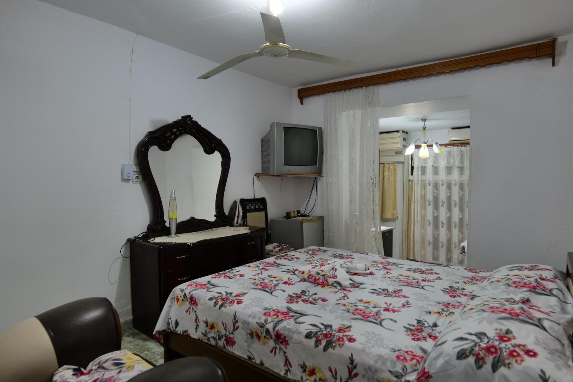 Hermes Elite Apartments Sarandë 外观 照片