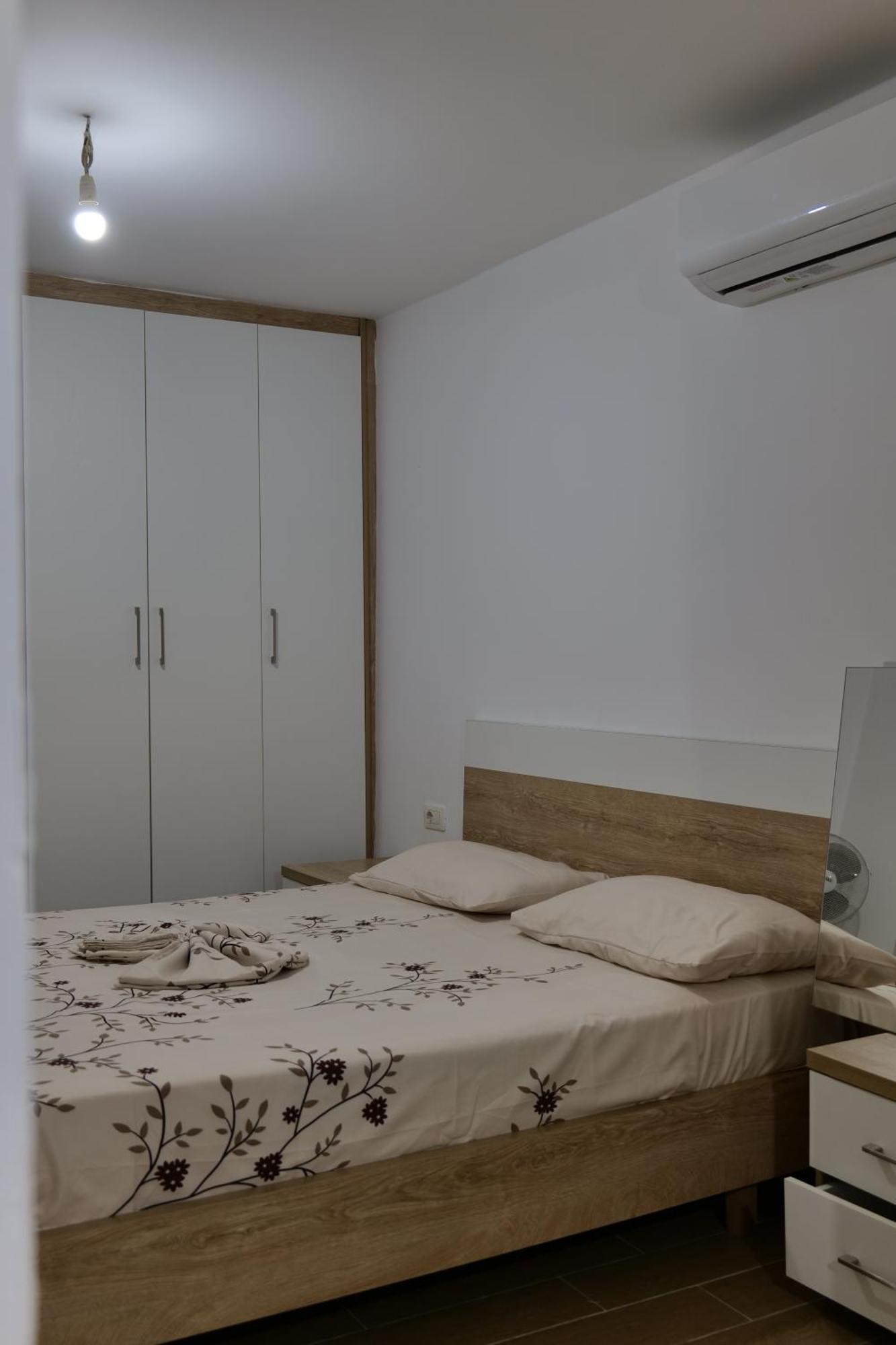 Hermes Elite Apartments Sarandë 外观 照片